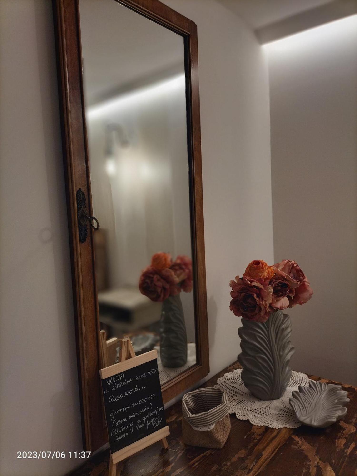 Отель Il Giardino Delle Fate La Correggia Экстерьер фото